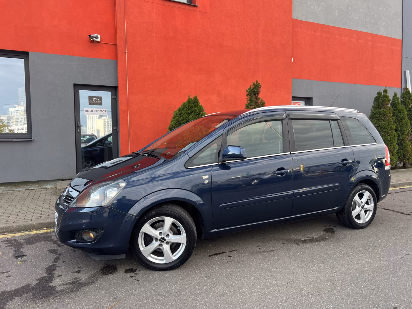 Opel Zafira фото 6