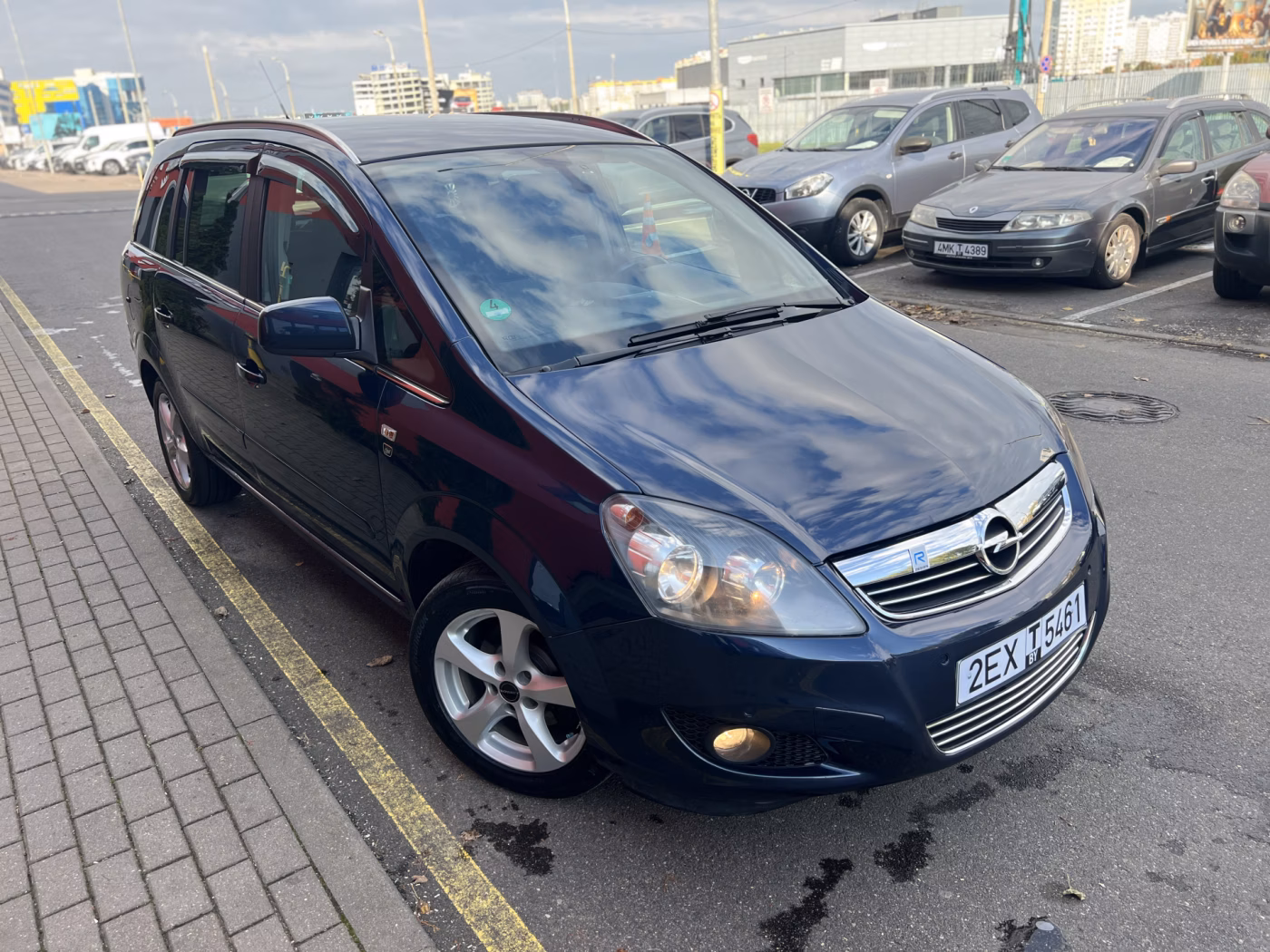 Opel Zafira фото 8