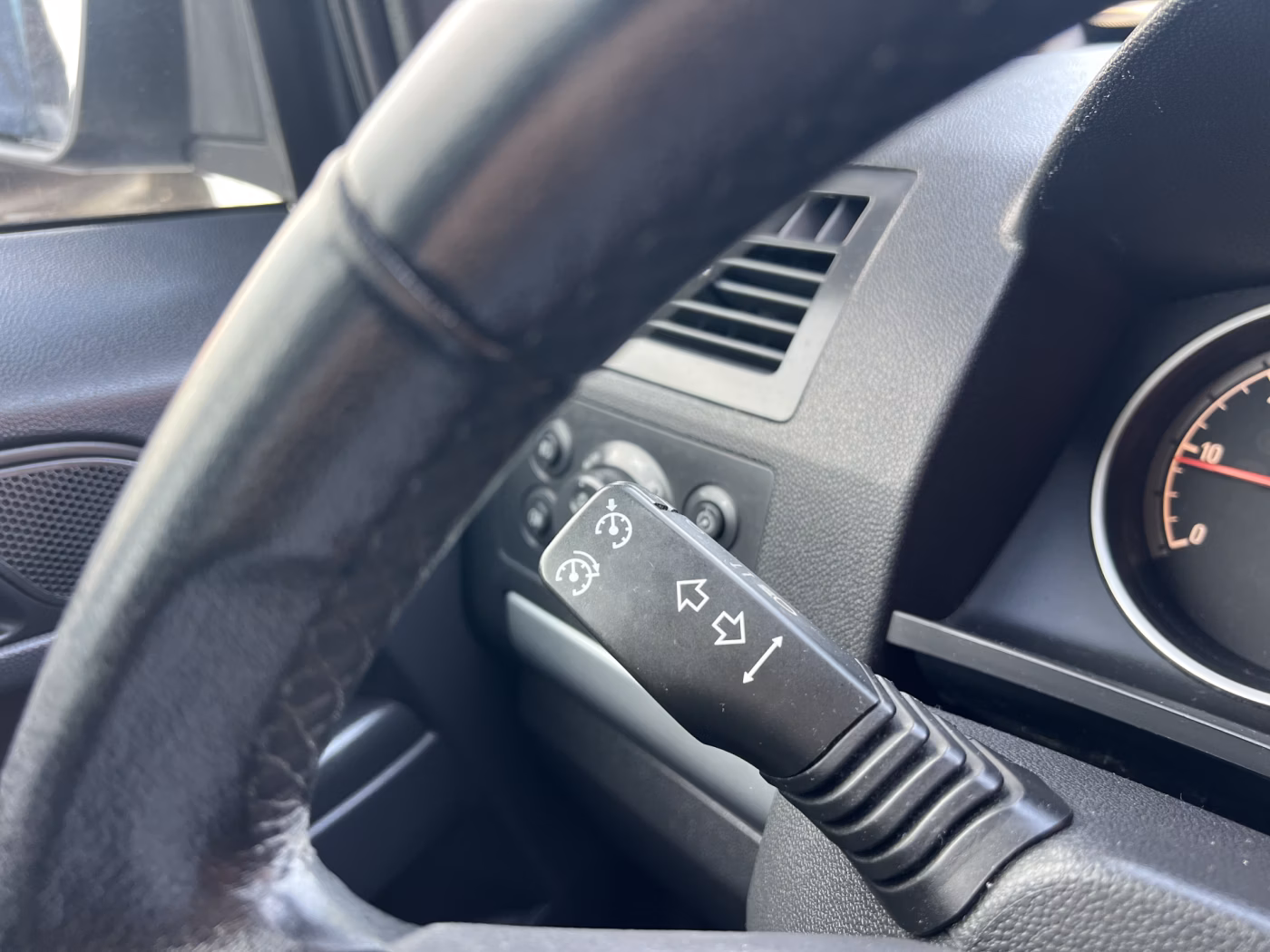 Opel Zafira фото 11
