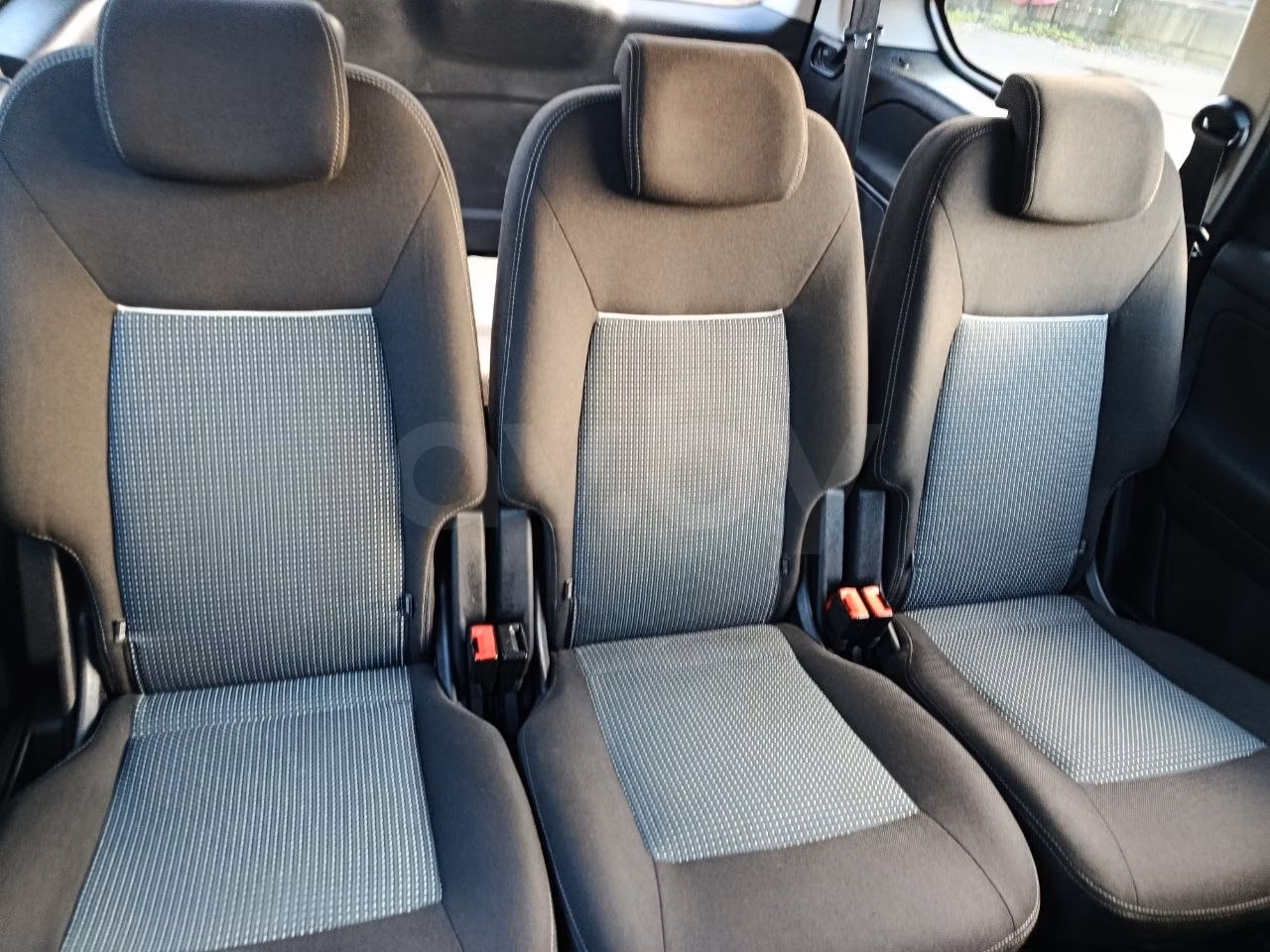 Ford Galaxy фото 5