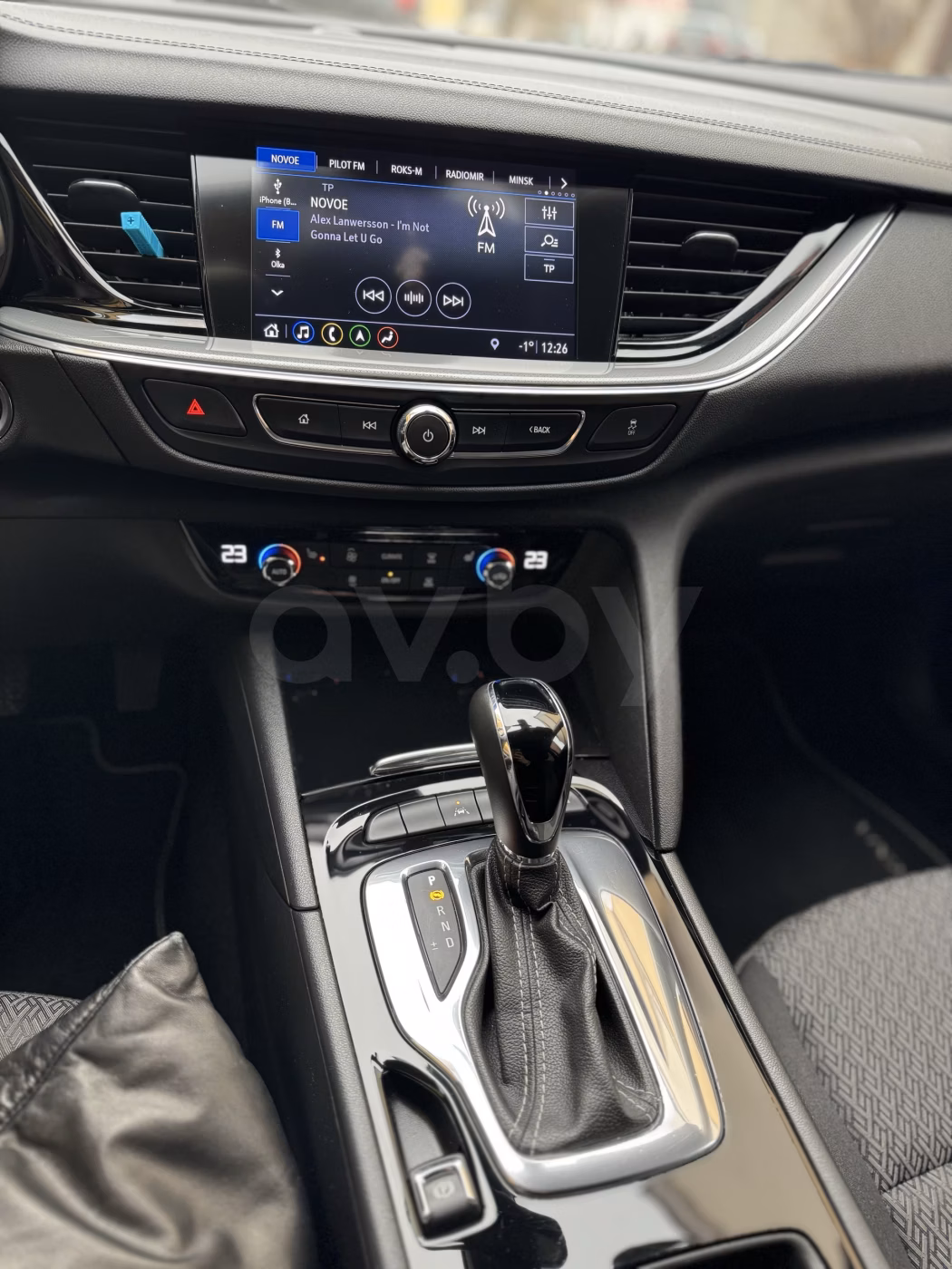 Opel Insignia фото 10