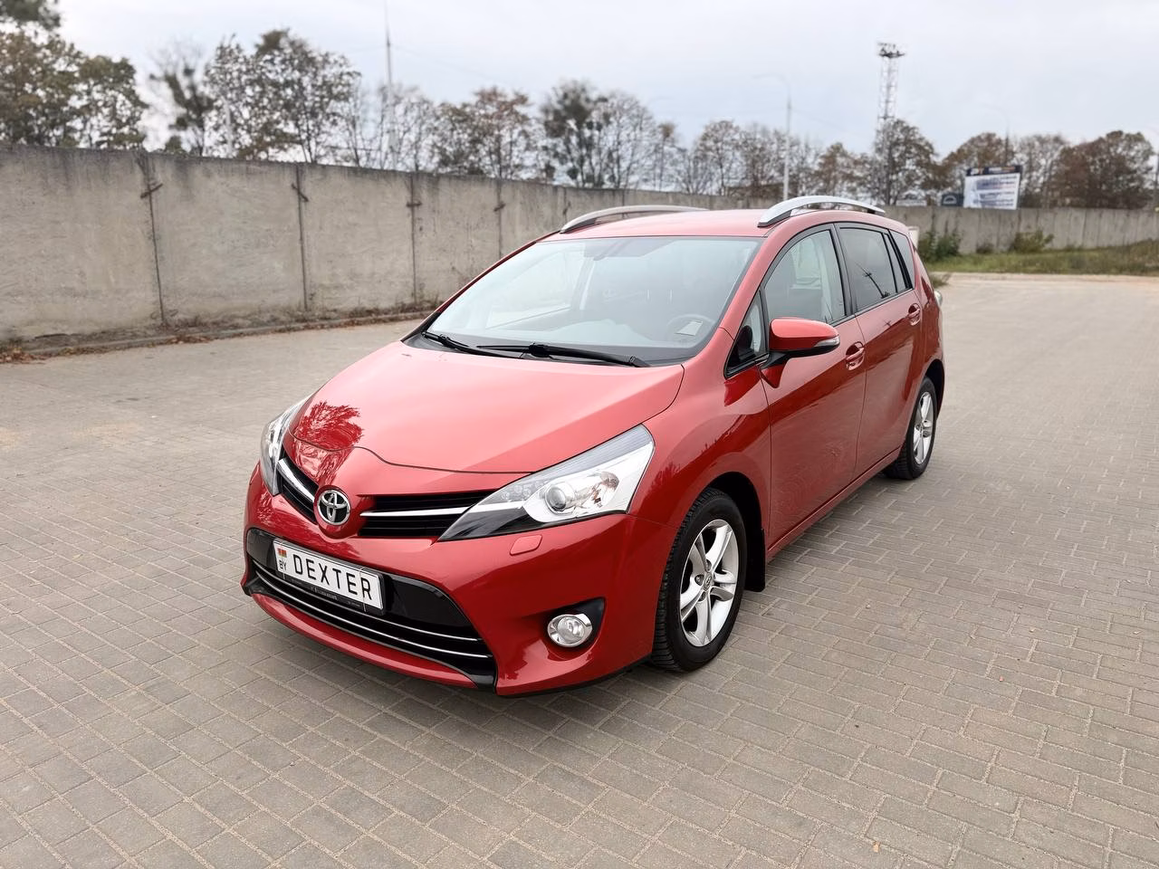 Toyota Verso фото 3