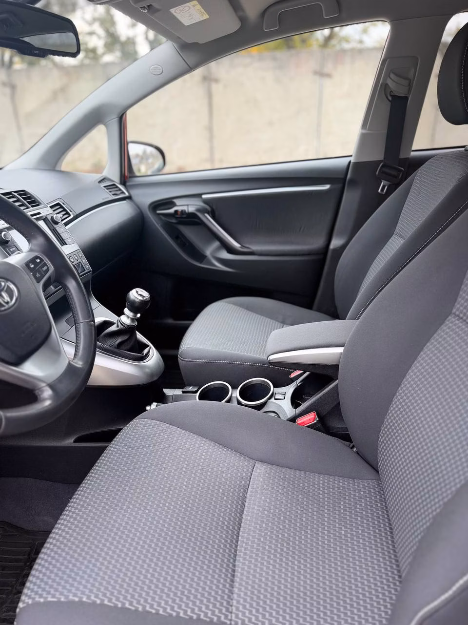 Toyota Verso фото 12