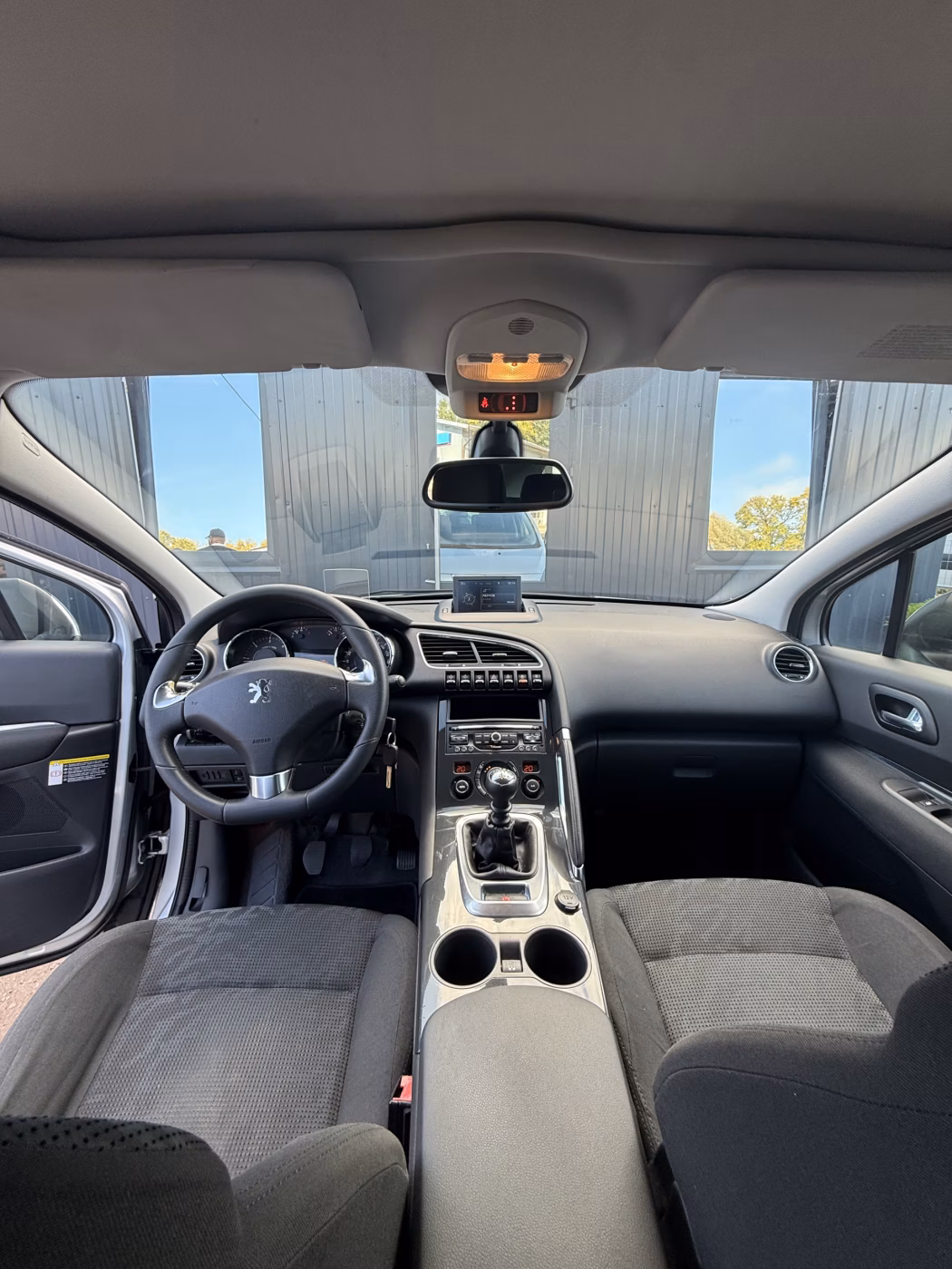 Peugeot 3008 фото 9