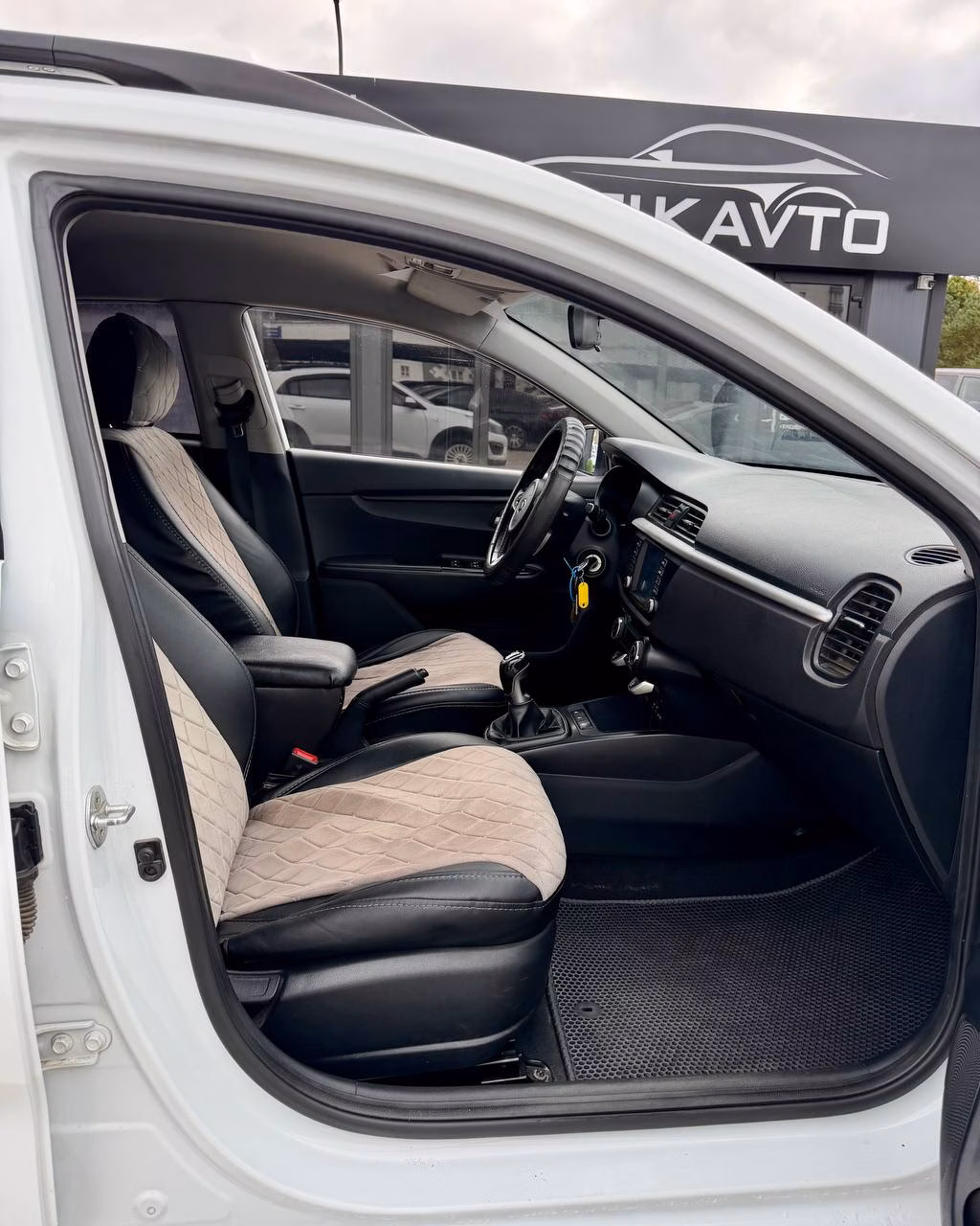 Kia Rio X (X-Line) фото 13