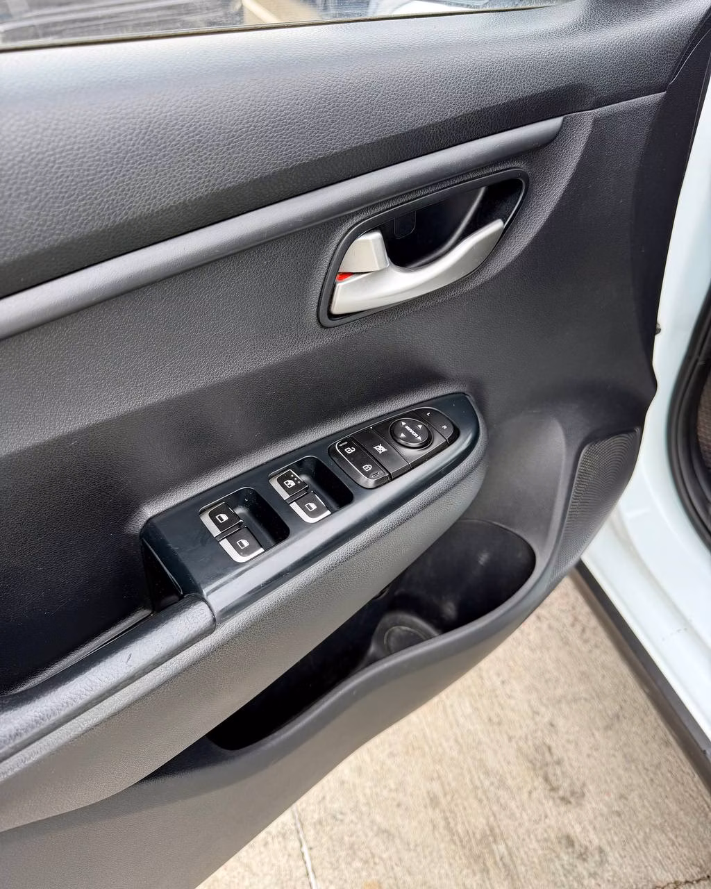 Kia Rio X (X-Line) фото 16