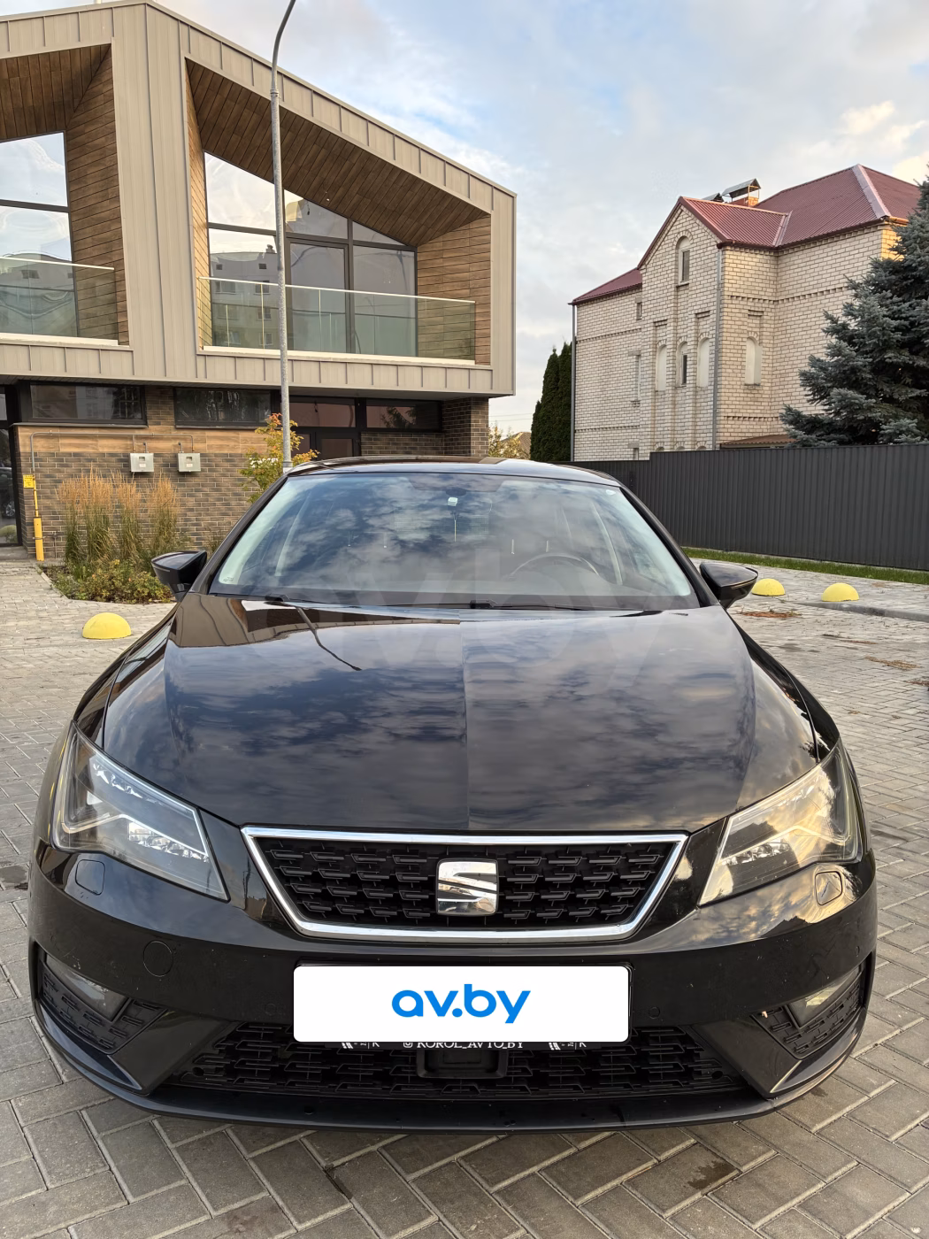 SEAT Leon фото 2