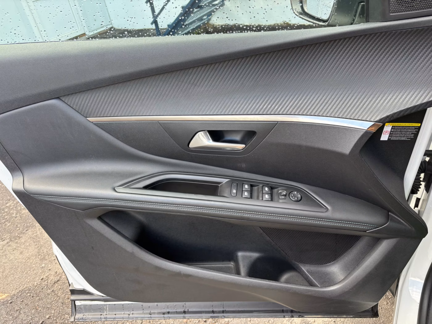 Peugeot 3008 фото 15