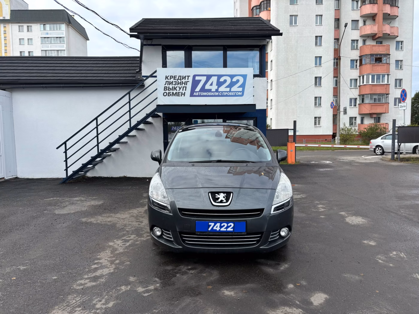 Peugeot 5008 фото 2