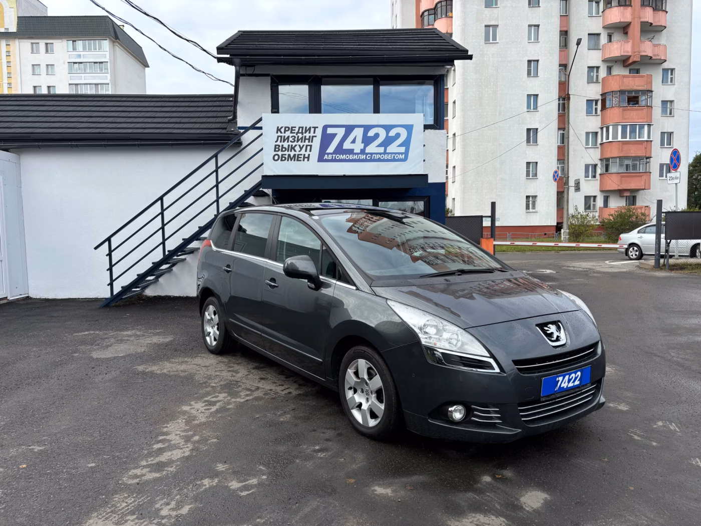 Peugeot 5008 фото 3