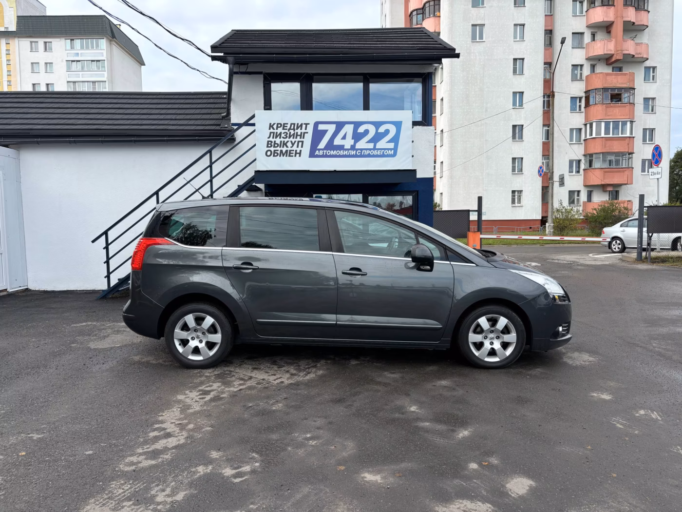 Peugeot 5008 фото 4