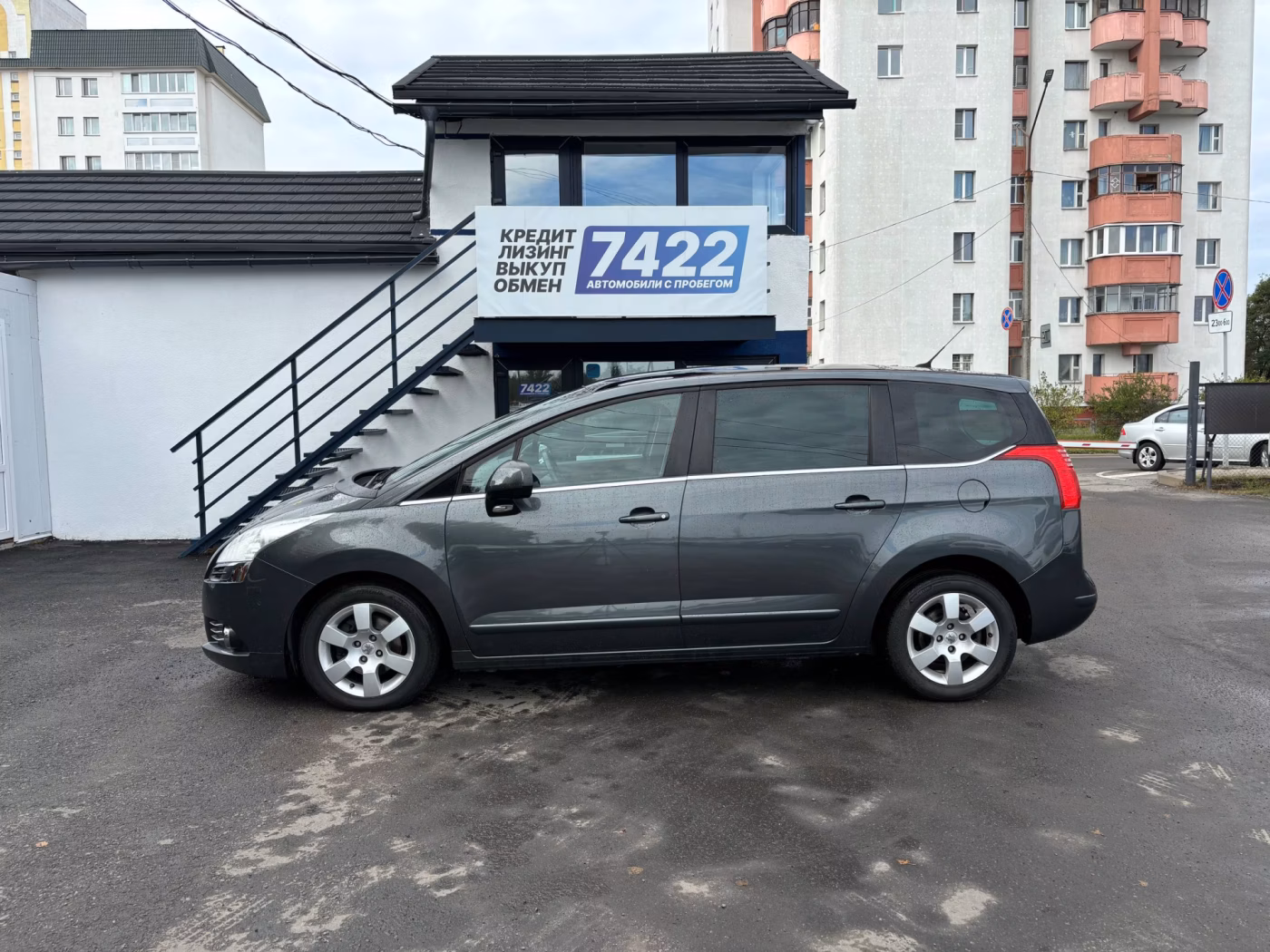 Peugeot 5008 фото 8