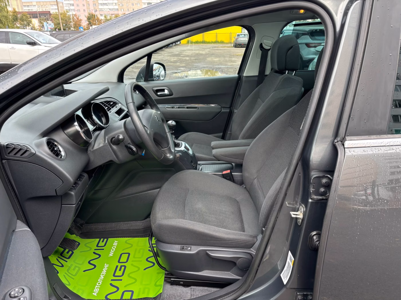 Peugeot 5008 фото 9