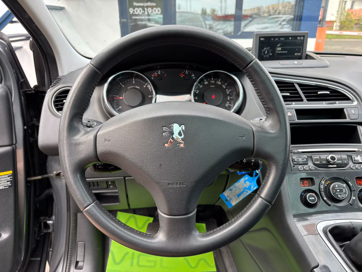 Peugeot 5008 фото 10