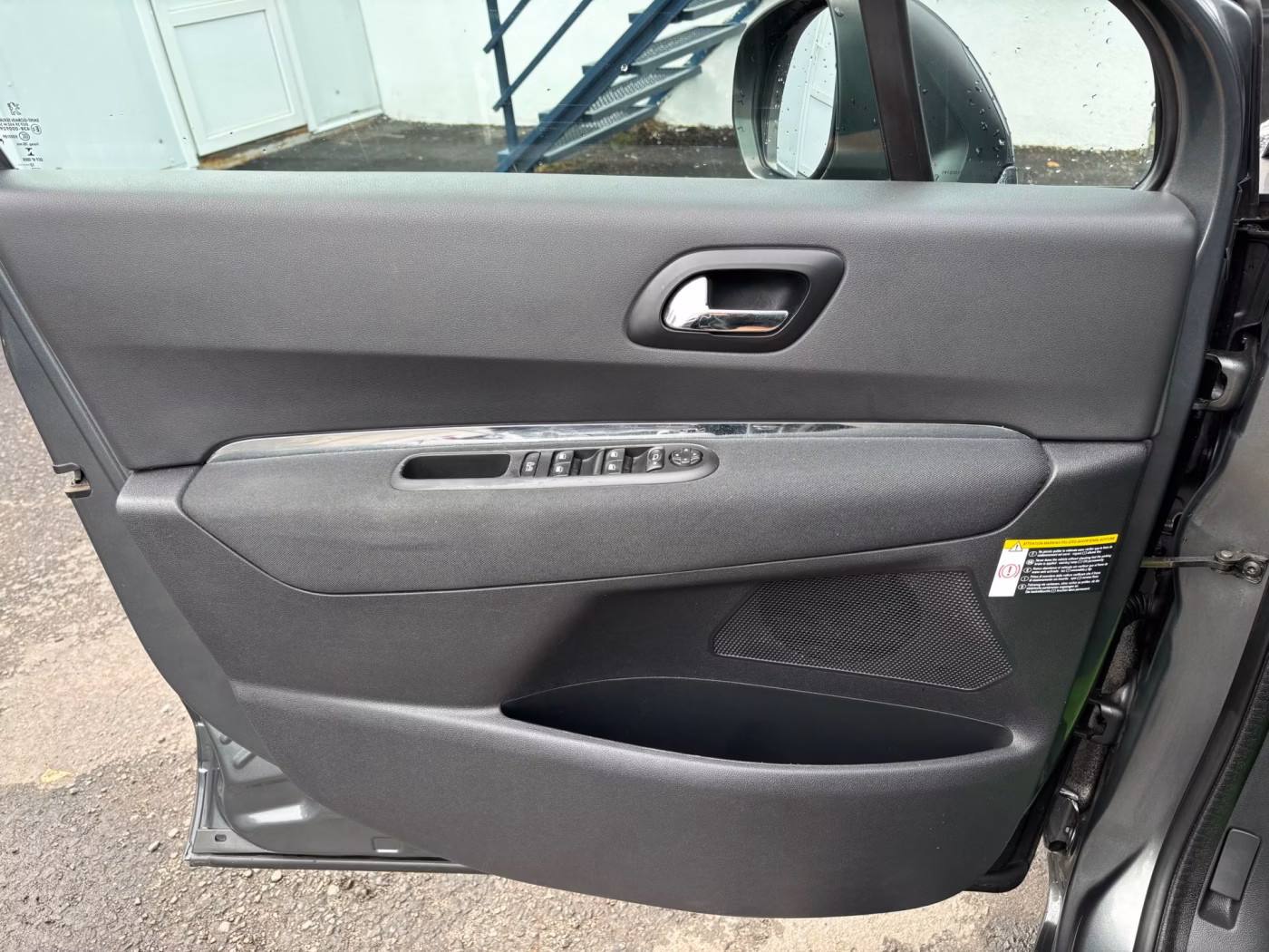 Peugeot 5008 фото 15