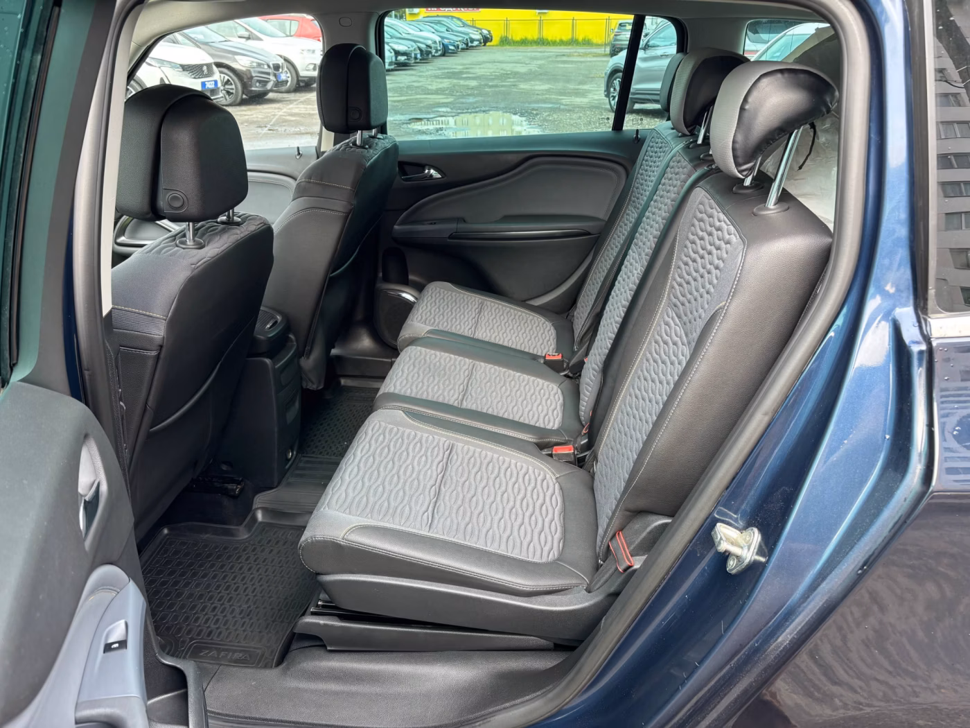 Opel Zafira фото 16