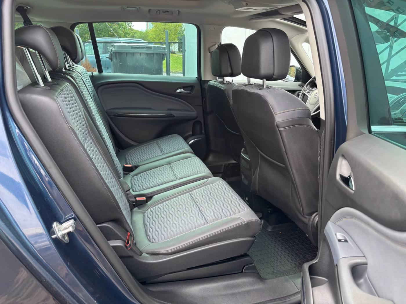Opel Zafira фото 18