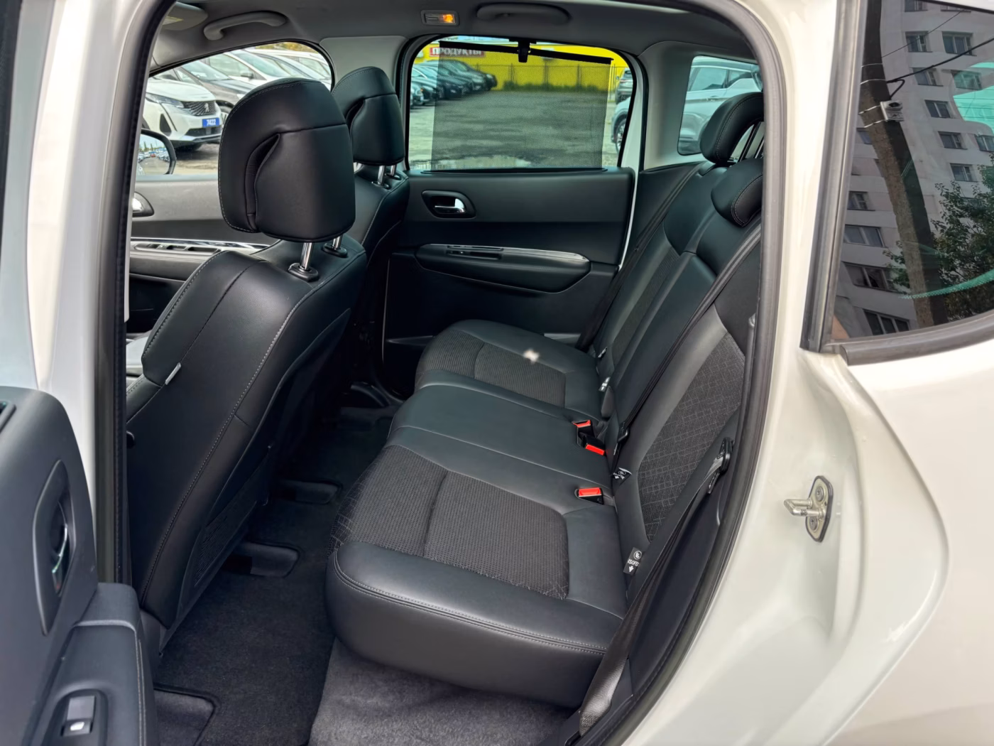 Peugeot 3008 фото 16