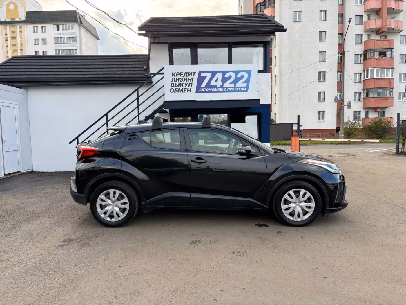 Toyota C-HR фото 4