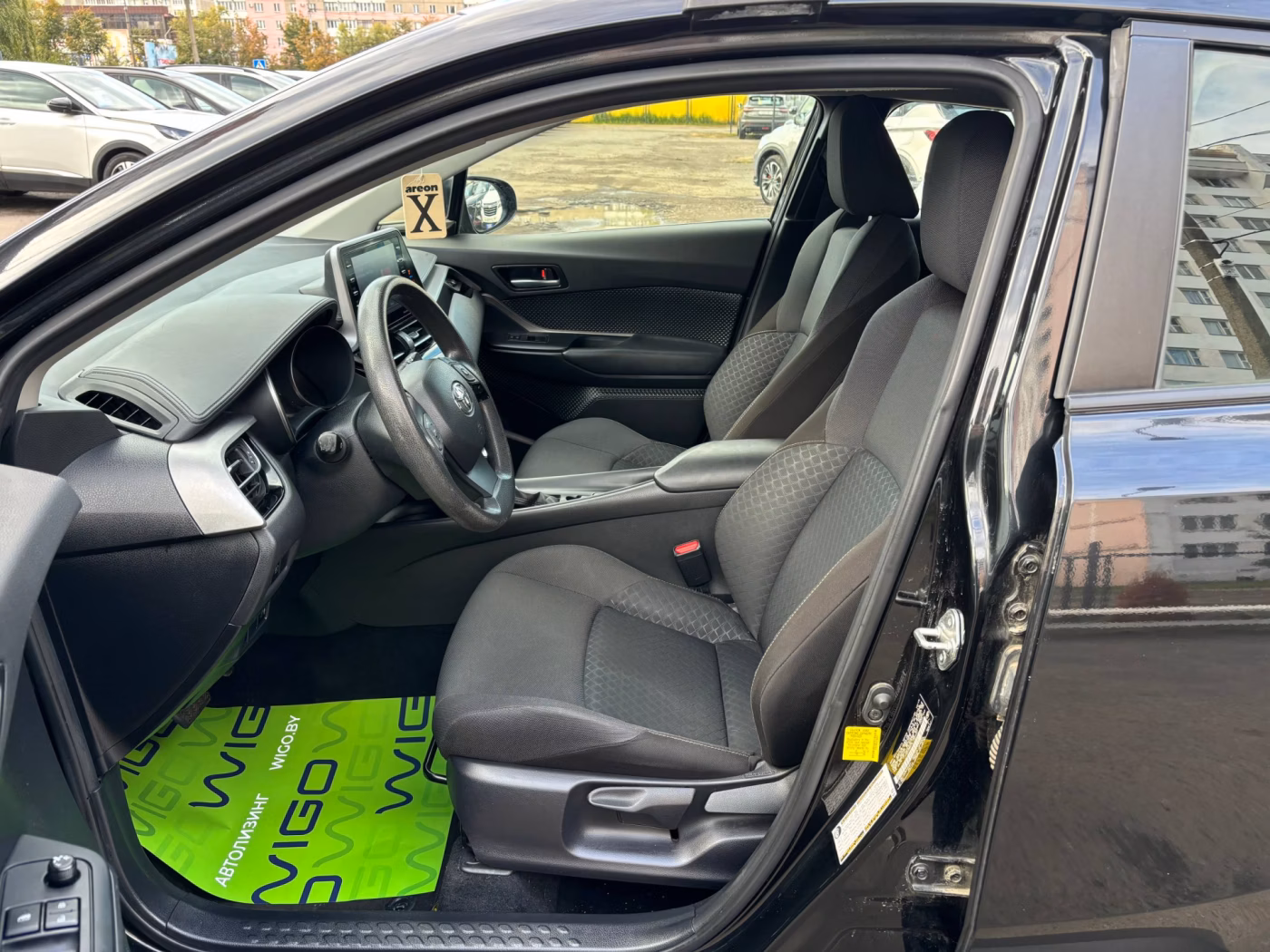 Toyota C-HR фото 9