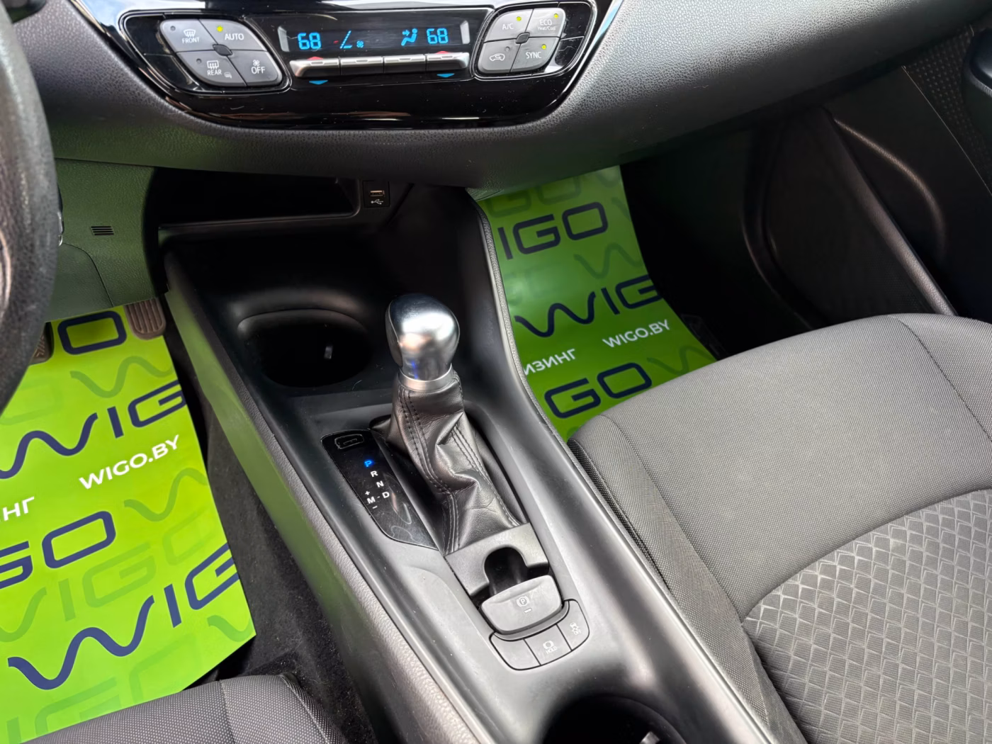 Toyota C-HR фото 13