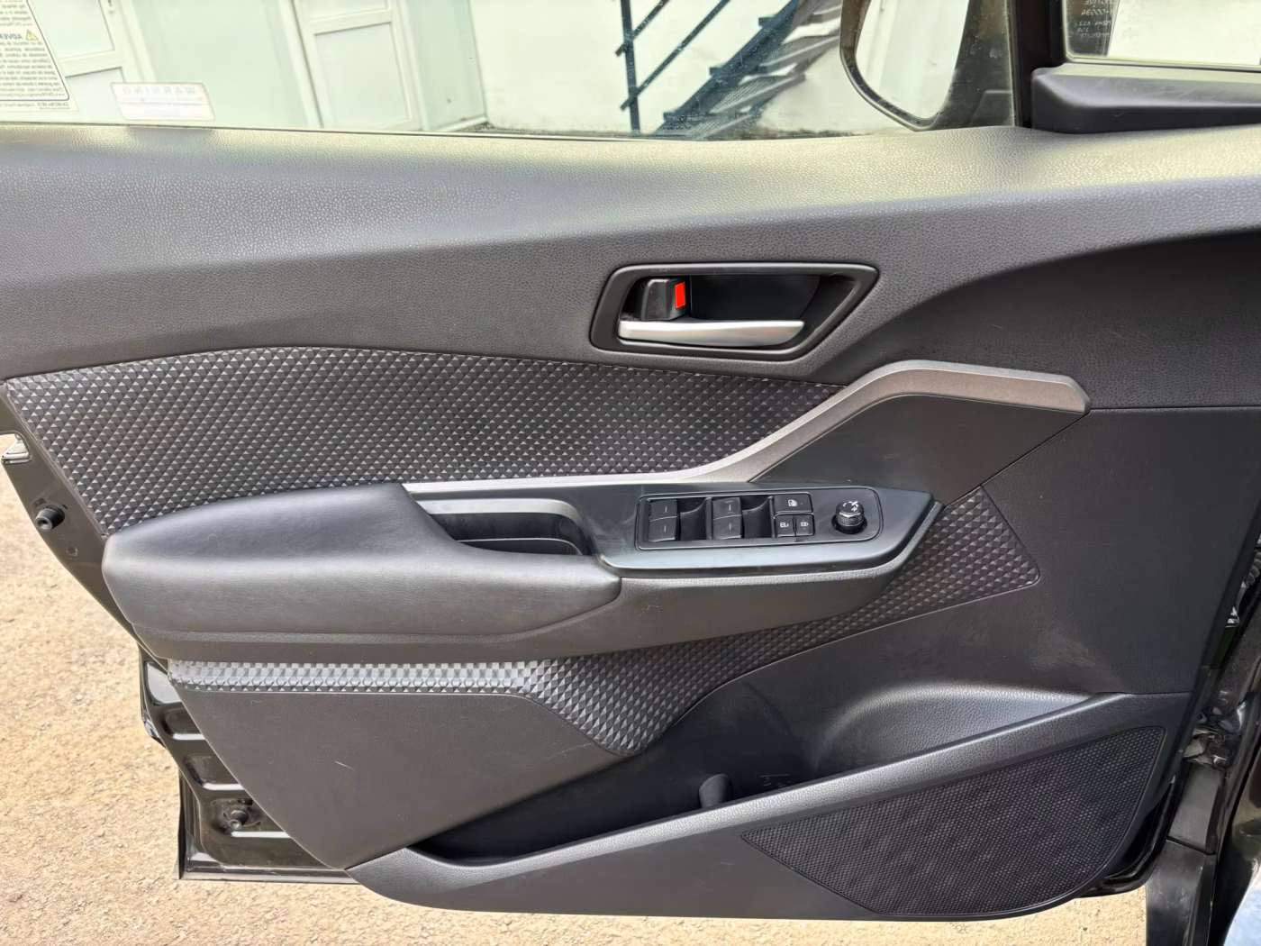 Toyota C-HR фото 15