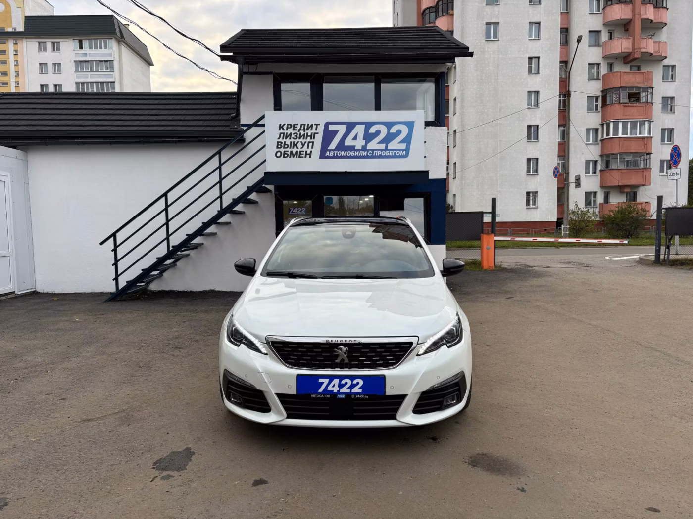 Peugeot 308 фото 2