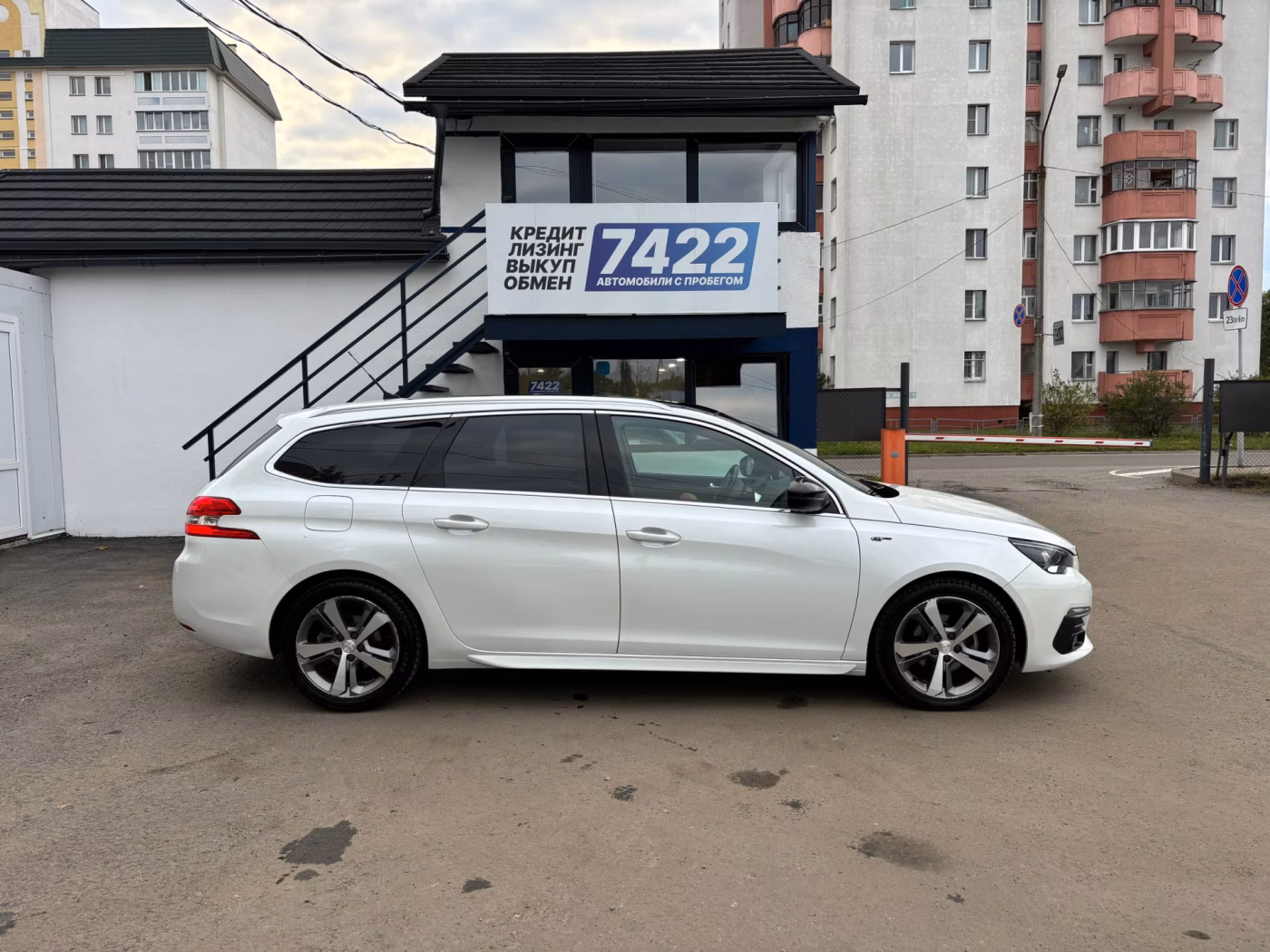 Peugeot 308 фото 4