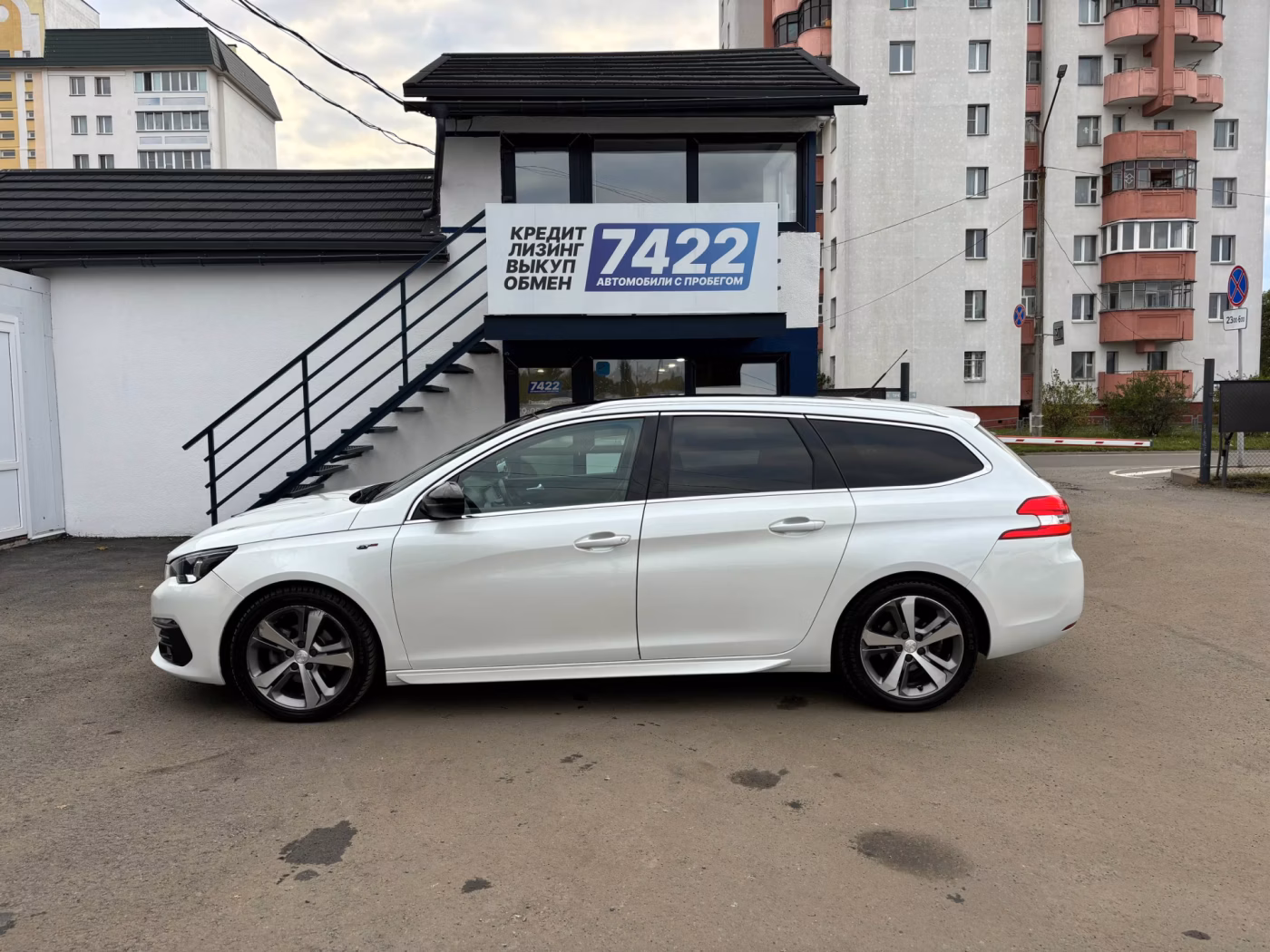 Peugeot 308 фото 8