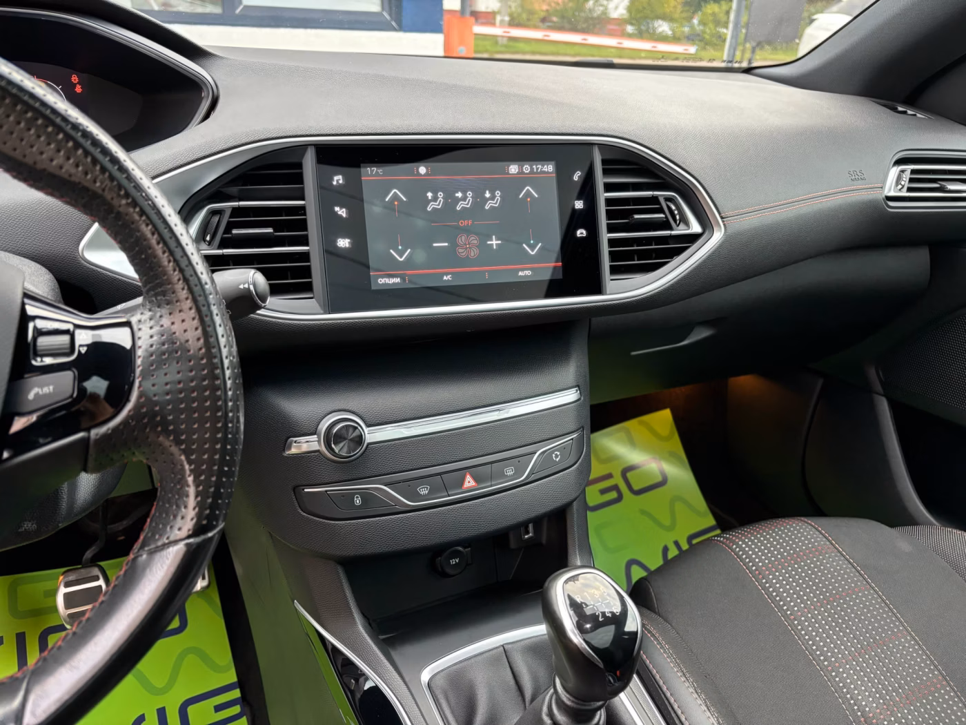 Peugeot 308 фото 12