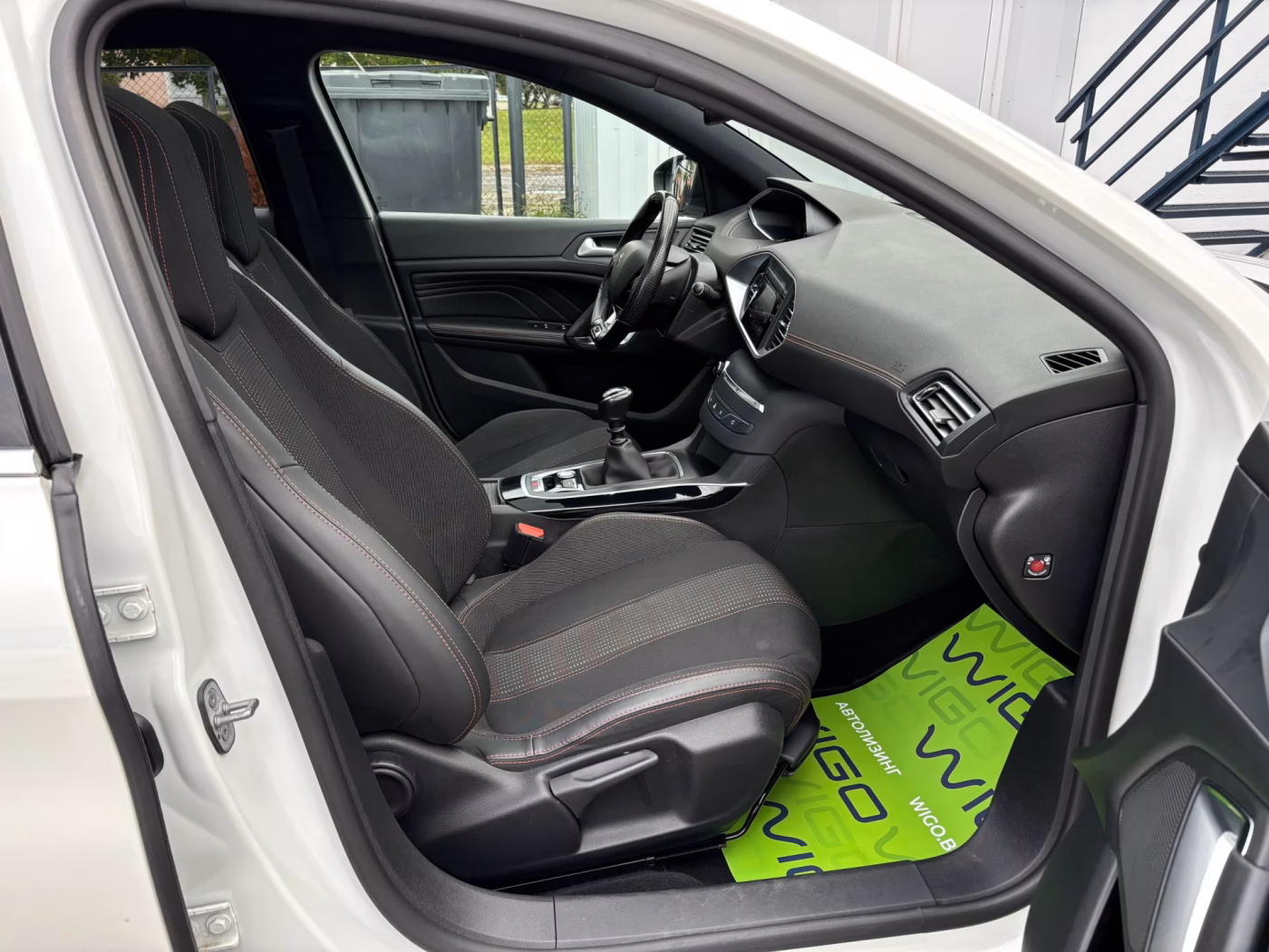 Peugeot 308 фото 19