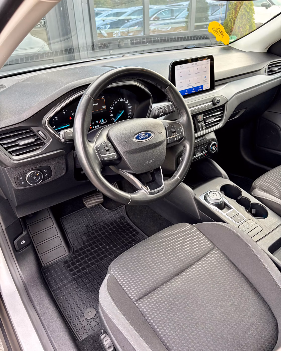 Ford Focus фото 10