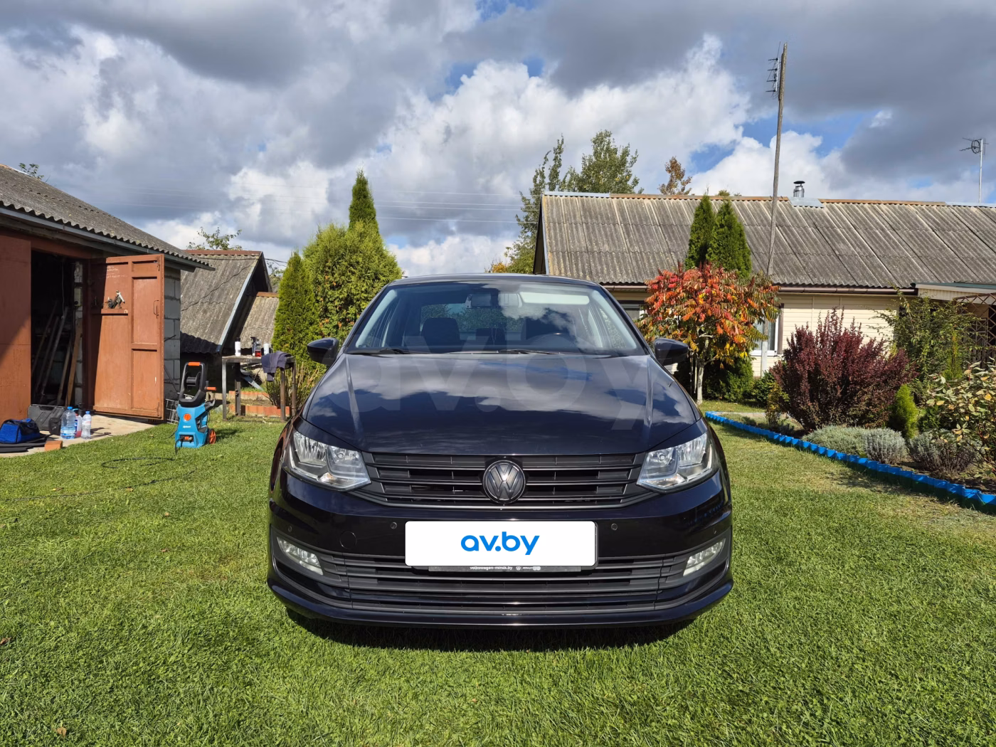 Volkswagen Polo Sedan фото 3