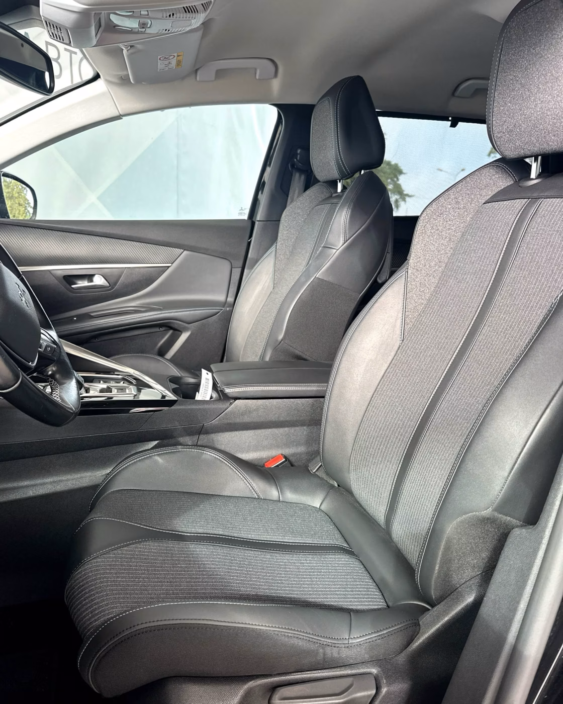 Peugeot 5008 фото 11