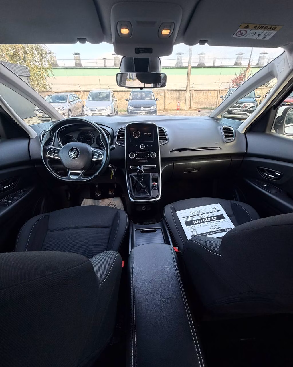 Renault Scenic фото 10