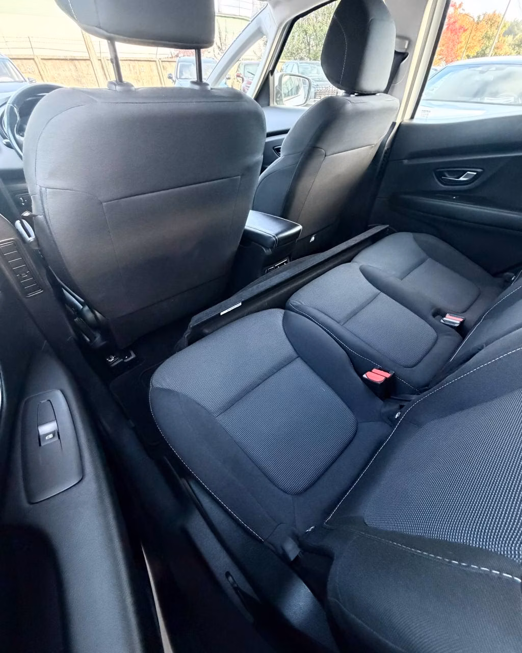 Renault Scenic фото 11