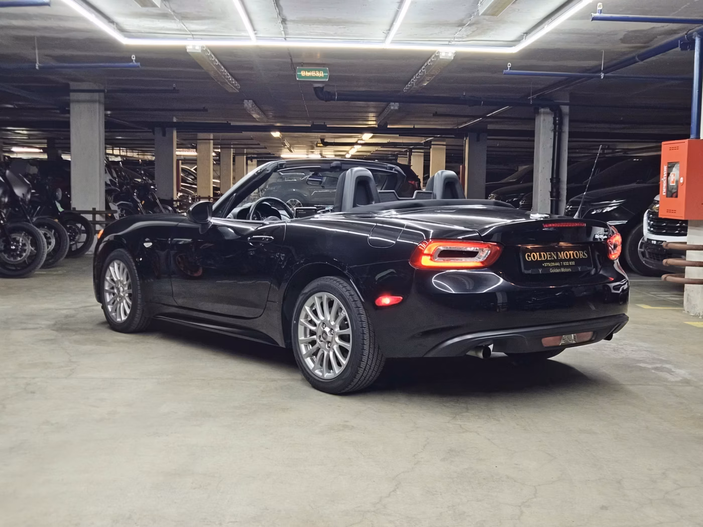 Fiat 124 Spider фото 4