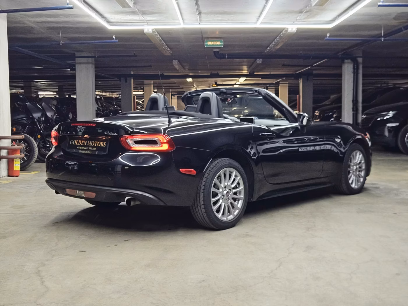 Fiat 124 Spider фото 6