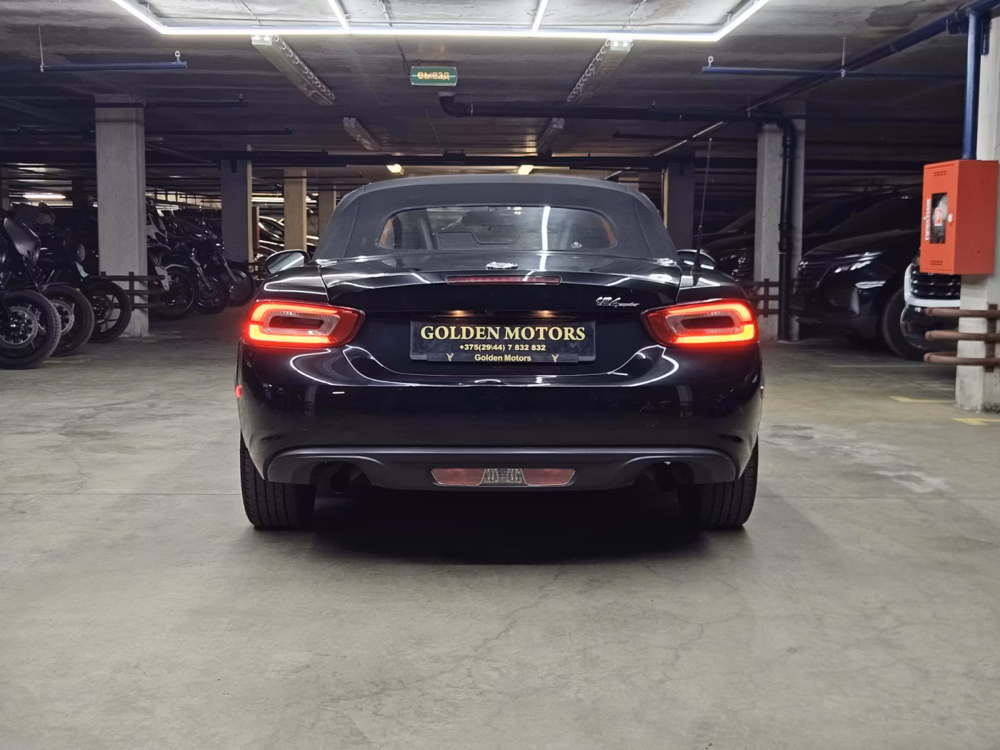 Fiat 124 Spider фото 11