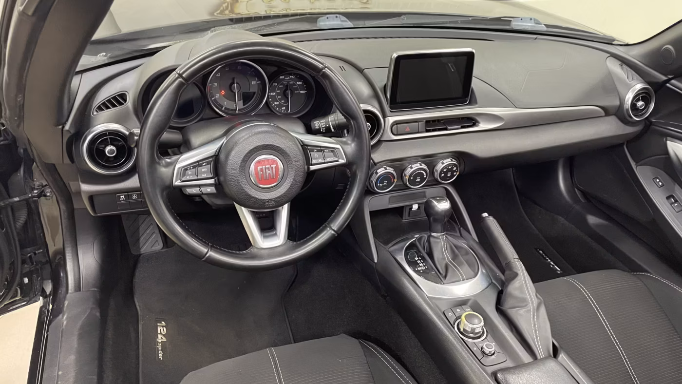Fiat 124 Spider фото 16