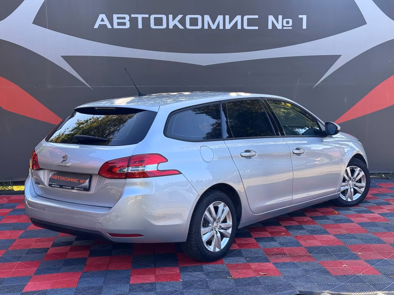 Peugeot 308 фото 4