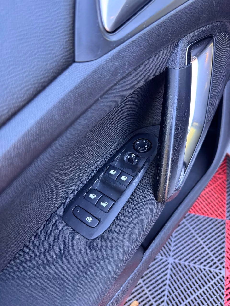 Peugeot 308 фото 6