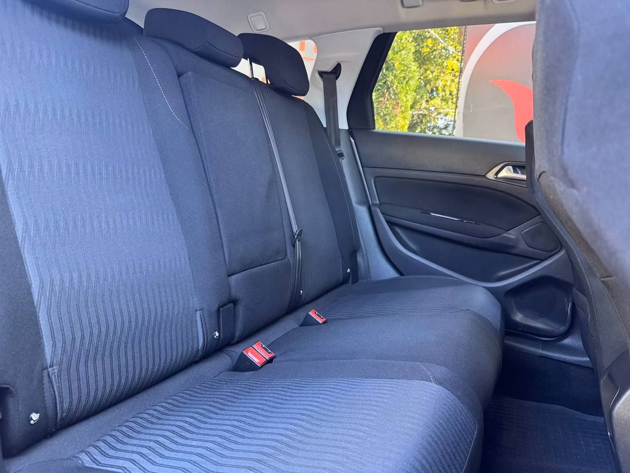 Peugeot 308 фото 10