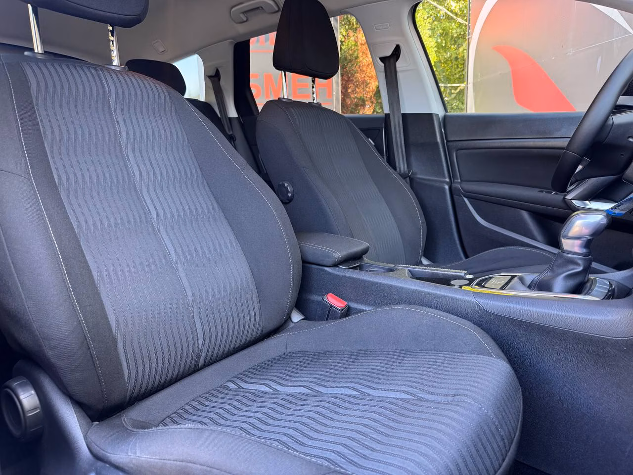 Peugeot 308 фото 11