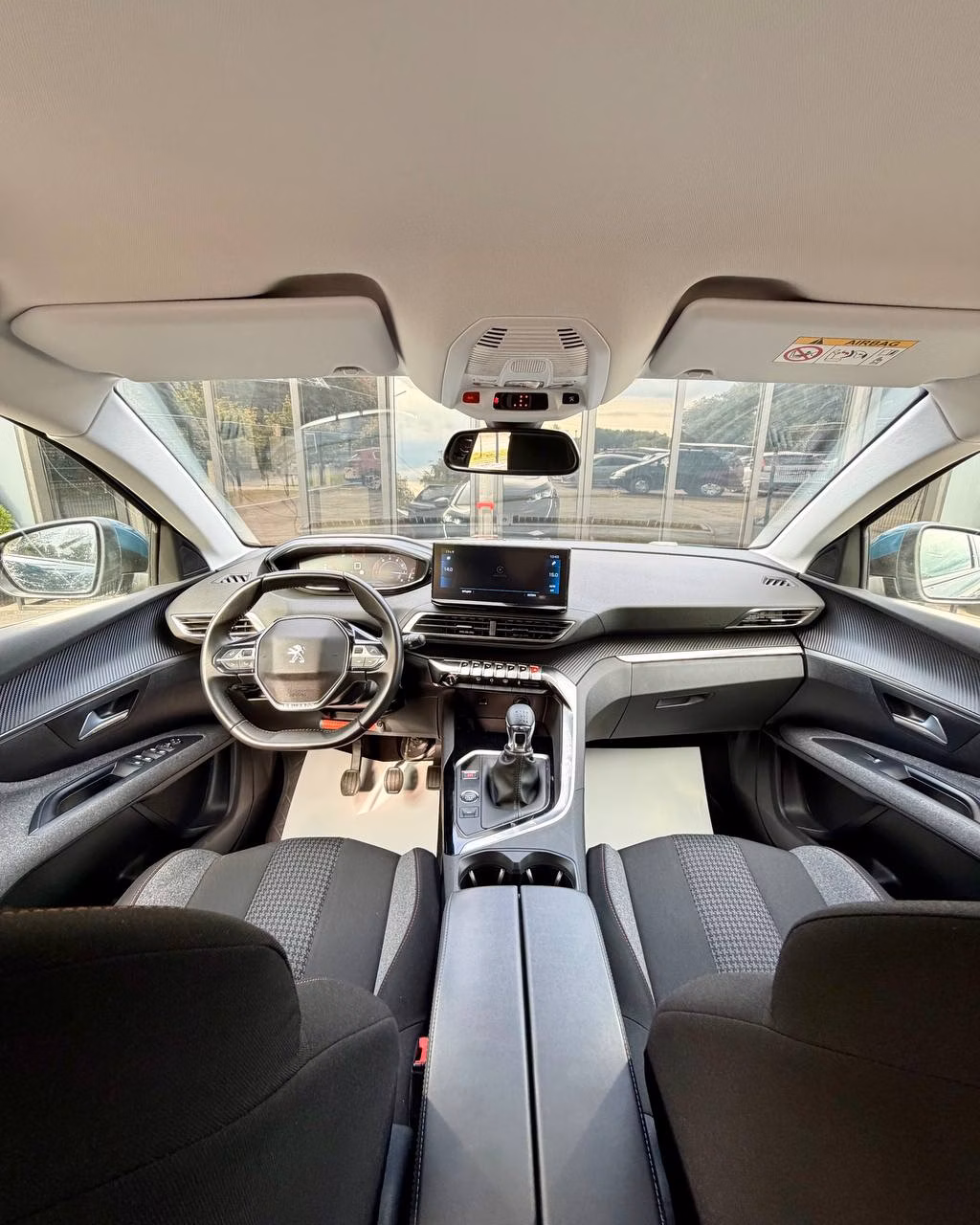 Peugeot 5008 фото 9