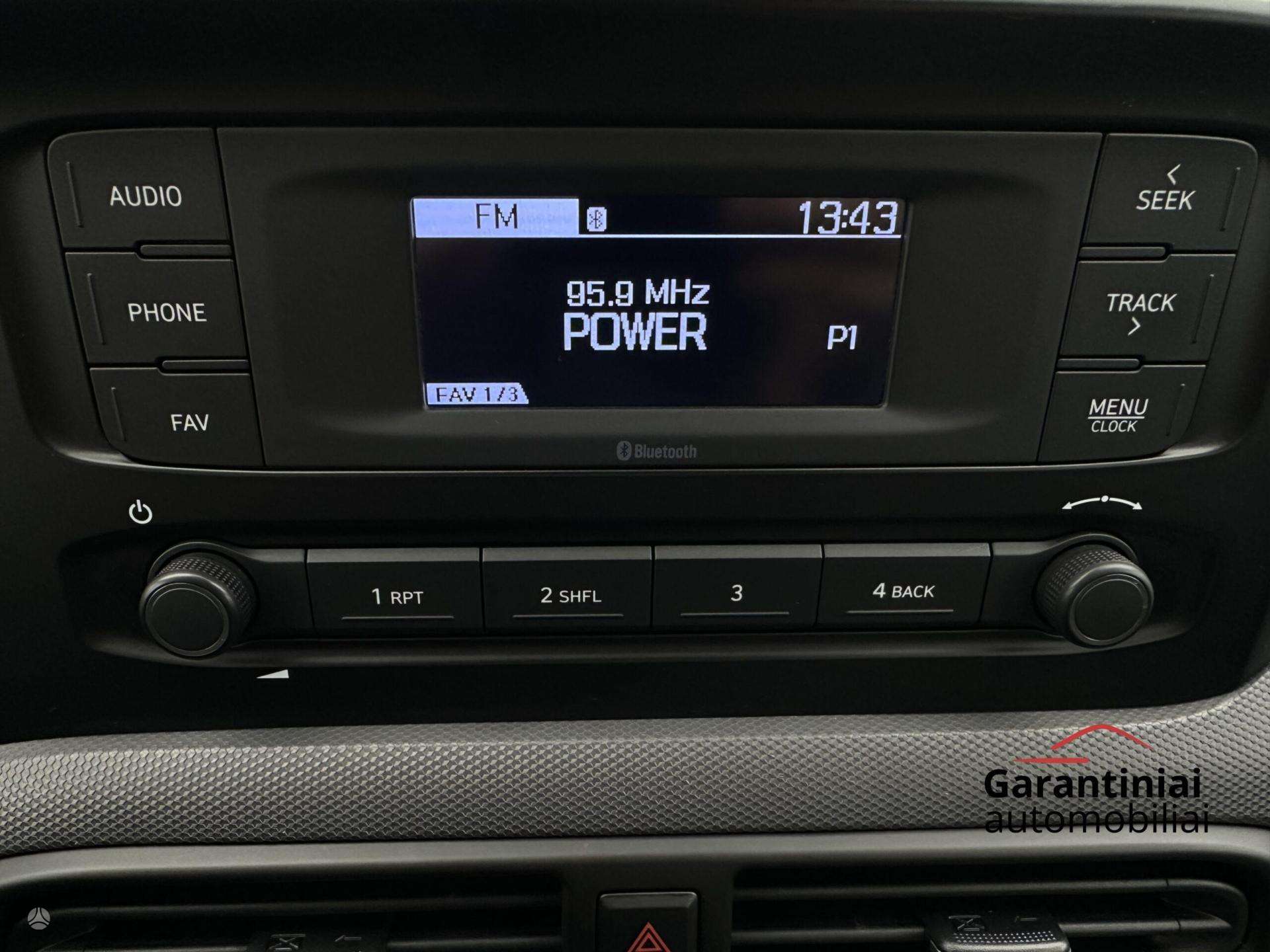 Hyundai i10 фото 13