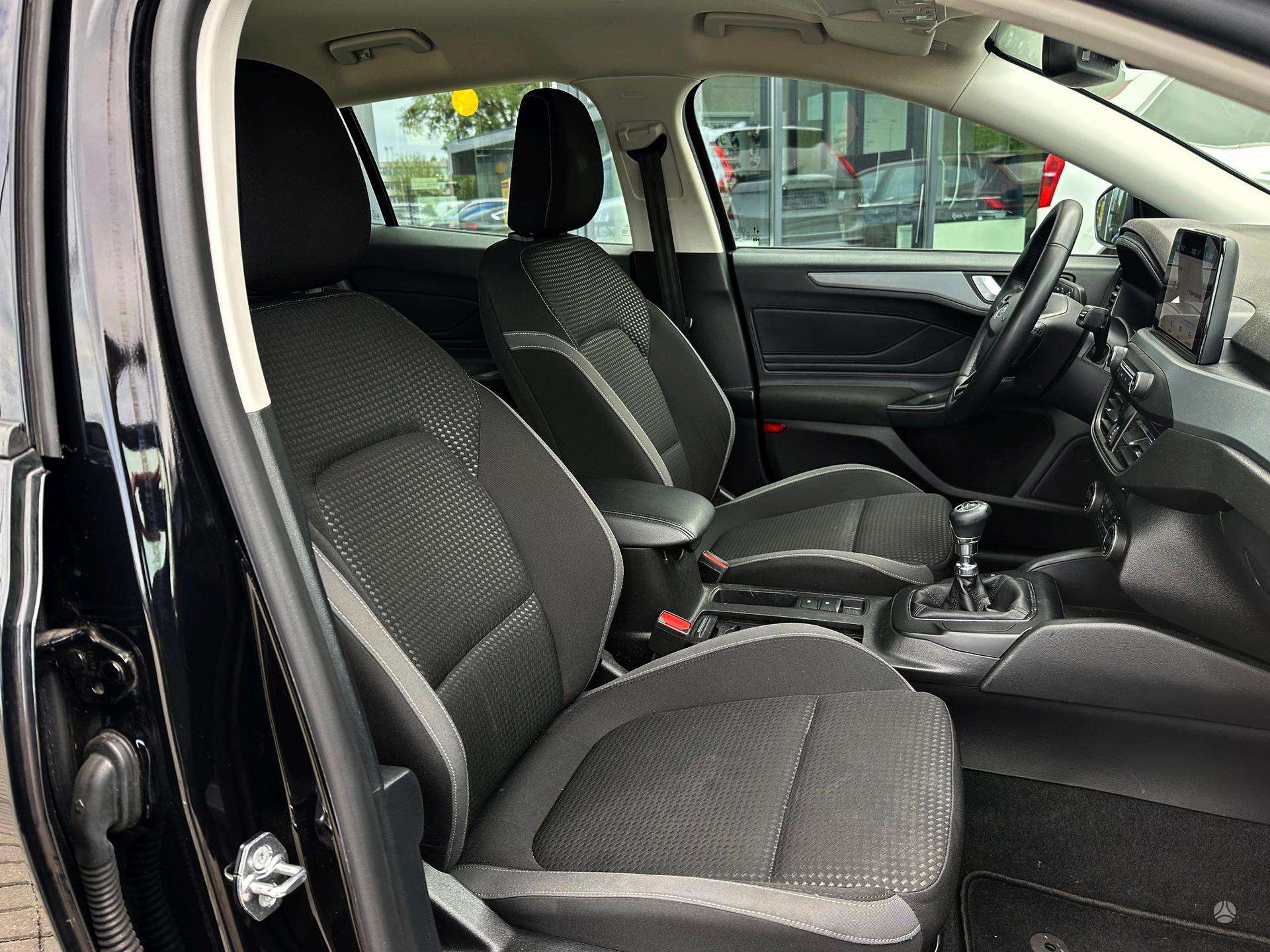 Ford Focus фото 8