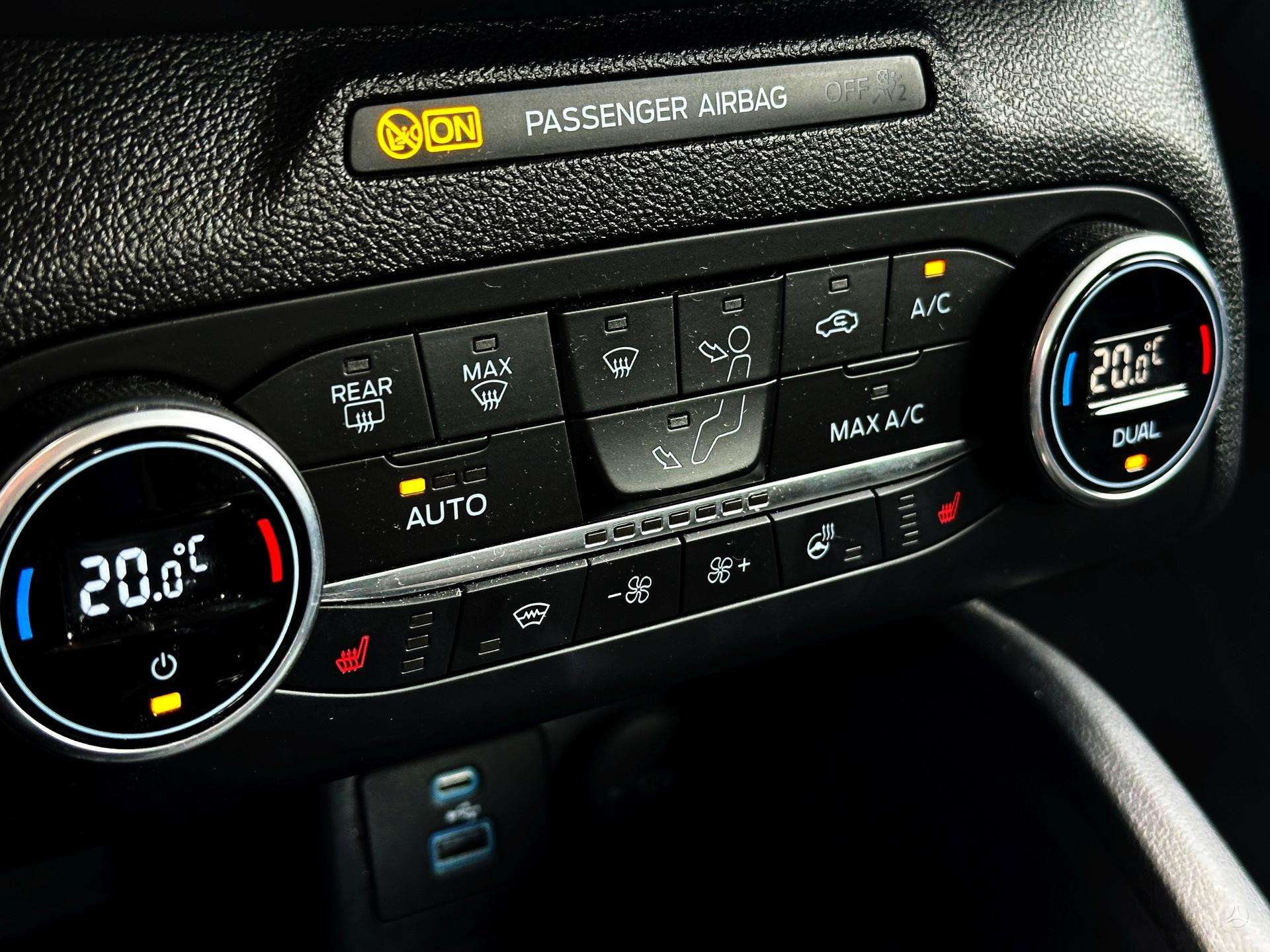 Ford Focus фото 9