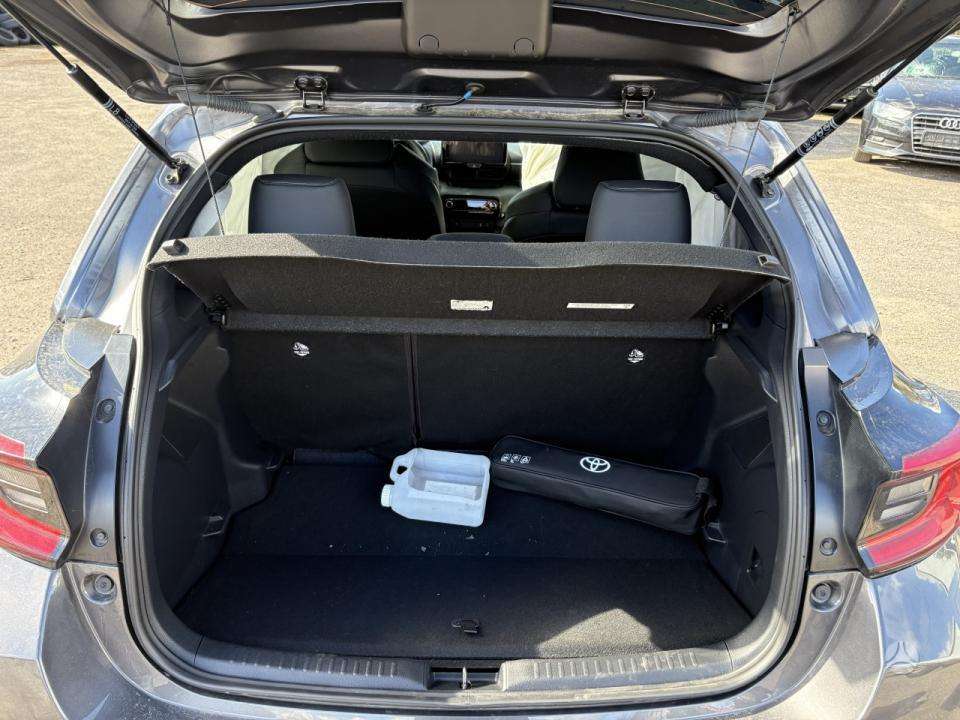 Toyota Yaris фото 10