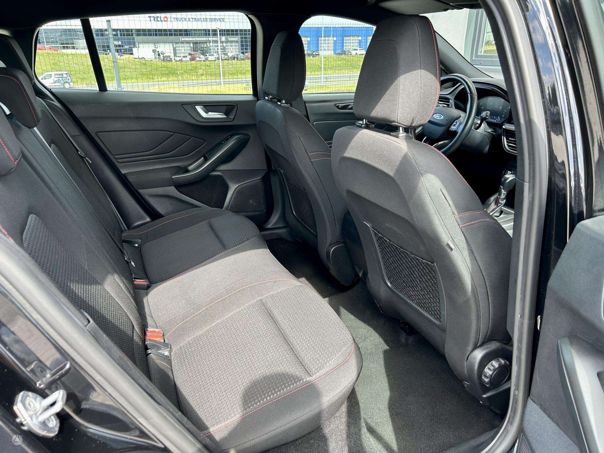 Ford Focus фото 12